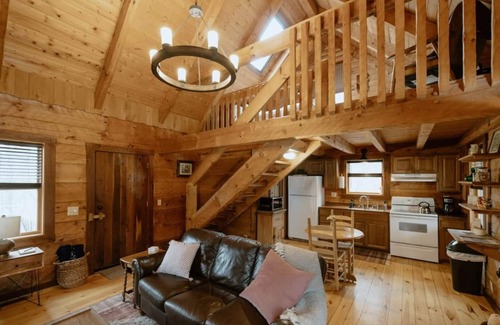 Rockbridge Cabin | Cozy Tanglewood Cabin in Hocking Hills - Perfect for Families