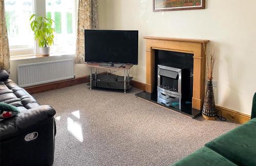 Stenalees House | Pet-Friendly Retreat at Tanglewood - Perfect for Families