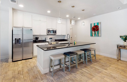 Spring Branch House | Discover Tanglewood Retreat: Family-Friendly Getaway