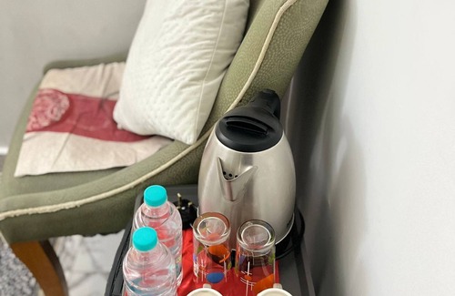 Al Wahdah Apartment | Family-Friendly Stay at Tanih Place 3 Awaits You