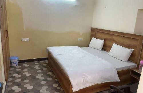 Rasulgarh Hotel | Taniya hotel