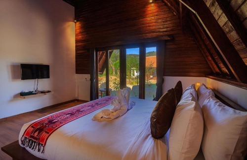 Labuan Bajo House | Relax at Tanjung Lima Villas Labuan Bajo with Pool & Breakfast