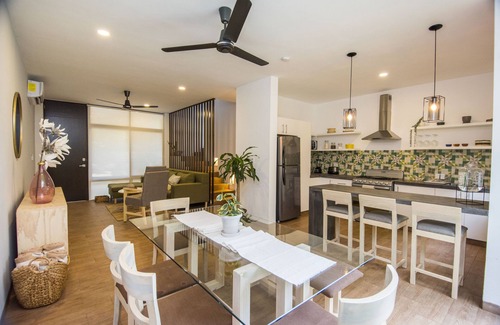 Merida Municipality House | Elegance at Tannah Home: Oceanfront Pool & Spa Retreat