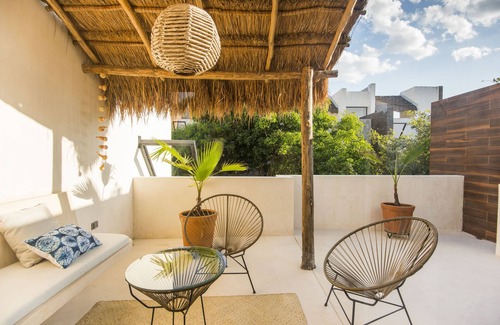 Merida Municipality House | Elegance at Tannah Home: Oceanfront Pool & Spa Retreat
