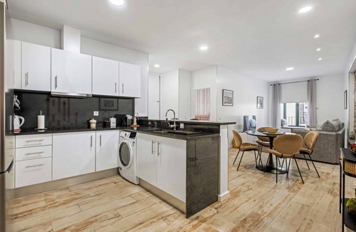 Se Apartment | Discover Tanoeiros Residence III in Vibrant Downtown Funchal