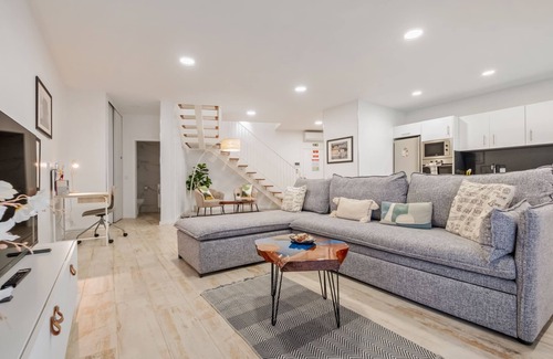 Se Apartment | Discover Tanoeiros Residence III in Vibrant Downtown Funchal