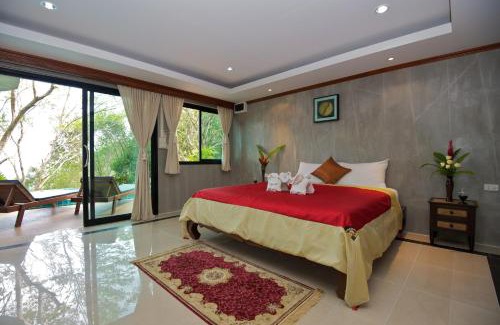 Koh Tao Resort | Relax at Tanote Villa SHA Extra Plus with Private Beach Access
