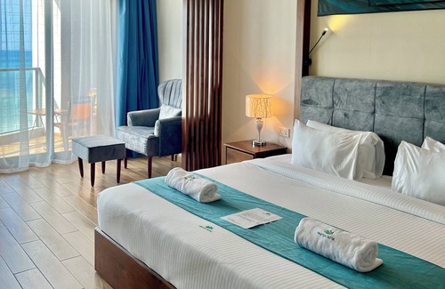 Msasani Hotel | Discover Comfort at Tanston Hotel with Pool and Spa