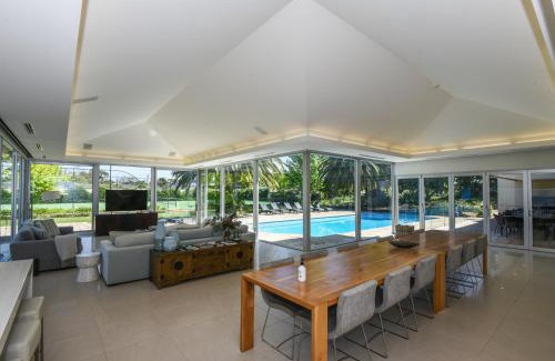 Tanunda Villa | Elegant Tanunda House - 5 BR Retreat in Barossa Region