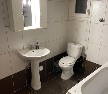 Ampelokipoi-Menemeni Apartment | Family-Friendly Tanya Apartment: Guest Rated 8.1/10