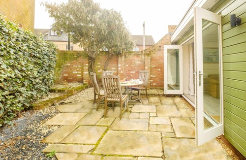 Martlesham Heath Cottage | Comfortable Tanyard House: 3 Bedrooms for Family Getaways