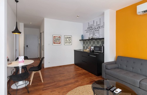 Daun Penh Apartment | Inviting Tao Riverside Residence: Rated 9.6/10 with Great Amenities
