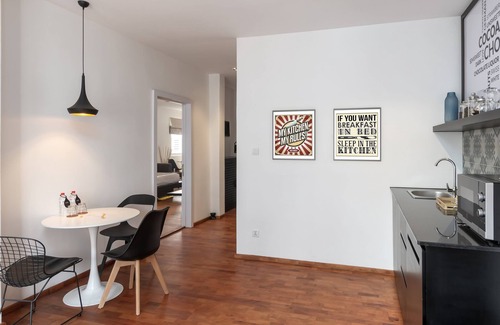 Daun Penh Apartment | Inviting Tao Riverside Residence: Rated 9.6/10 with Great Amenities