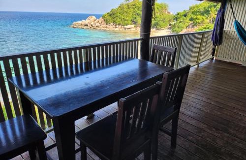 Koh Tao House | Discover Tao Thong Villa 2: Pet-Friendly Oceanfront Oasis
