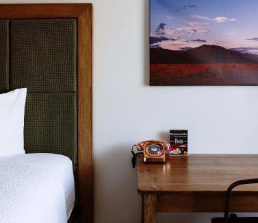 Taos Hotel | Pet-Friendly Taos Valley Lodge with Great Amenities