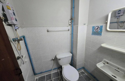Thapae Hotel | Budget-Friendly Tapae Inn Hotel with Breakfast & Family Focus