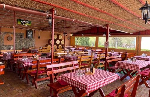 Miskolc-Tapolca Bed & Breakfast | Pet-Friendly Tapolca Fogadó with Breakfast & Child Care
