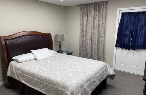 Baldwinsville Apartment | Pet-Friendly Tappan Loft in Central Village - 10/10 Rating