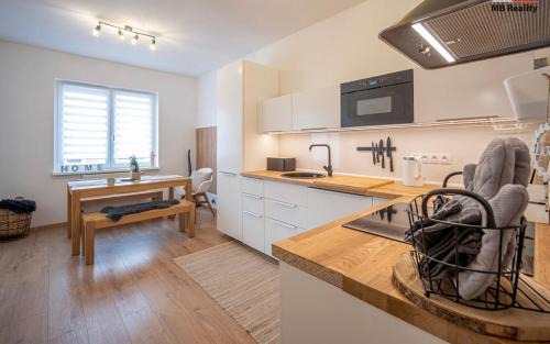 Karlovy Vary Apartment | Family-Friendly Tara Apartment with Top Guest Rating 9/10