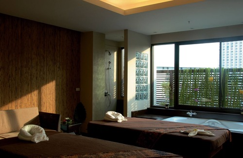 Cha-am Resort | Escape to Tara Mantra Cha Am Resort - Rated 8.8/10!