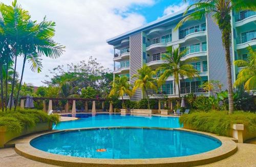 Kuala Teriang Apartment | Picturesque Sea Breeze 99 Islands with Oceanfront Pool & Spa
