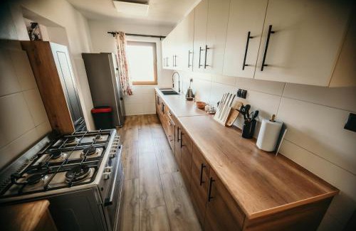 Czarny Dunajec Bed & Breakfast | Top-Rated Family Haven: Tarasówka u Zająca Awaits You