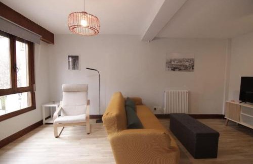 Bermeo Apartment | Family-Friendly Taraska II Duplex in Bermeo's Heart