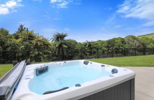 Lake Tarawera House | Experience Family-Friendly Holiday Homes in New Zealand