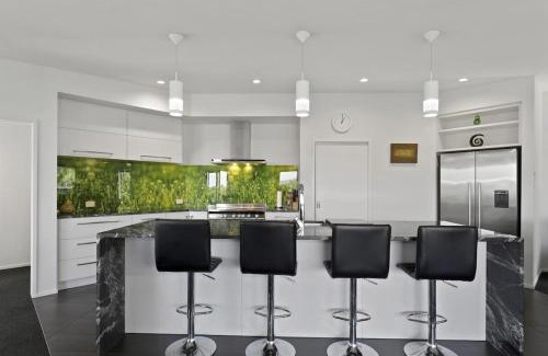 Lake Tarawera House | Experience Family-Friendly Holiday Homes in New Zealand