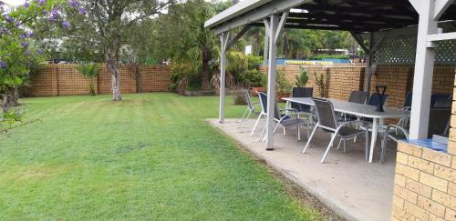 Taree South Hotel | Relax at Taree Country Motel - 4-Star with Ocean Views