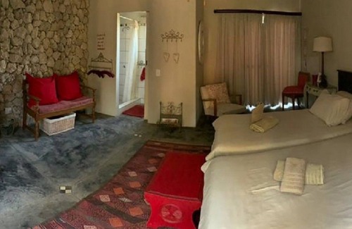 Okaukuejo Cabin | Experience Family-Friendly Comfort at Tarentaal Guest Farm