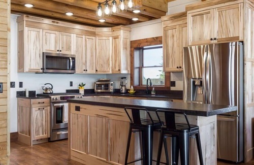 Leigh Creek Estates Cabin | Unforgettable Targhee Shadows: Hot Tub & Amazing Amenities