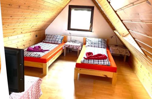 Broitzem House | Welcoming Tarida Guesthouse: Breakfast & Child-Friendly Stays