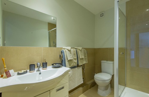 Paihia Cabin | Experience Tarltons Lodge: 4-Star Stay with Ocean Views