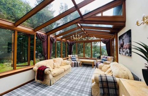 Kinlocheil House | Experience Tarmachan Cottage - West Highland Family Retreat