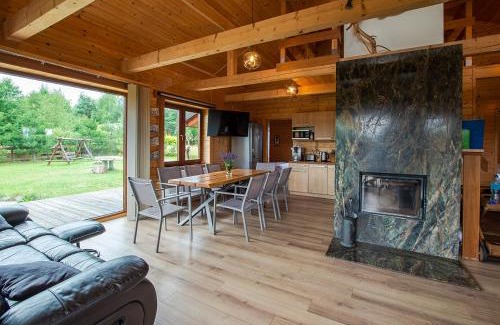 gmina Zembrzyce Villa | Top-Rated Tarnawianka Apart with Hot Tub & Family Amenities