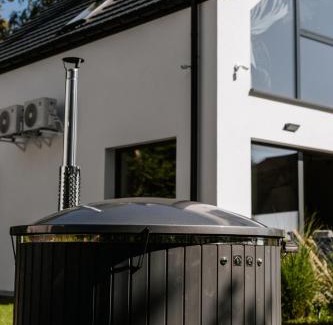 gmina Łapanow House | Experience Tarnova Chill: Pet-Friendly Retreat with Top Ratings