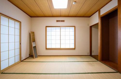 Aomori Apartment | Taro's House Midori