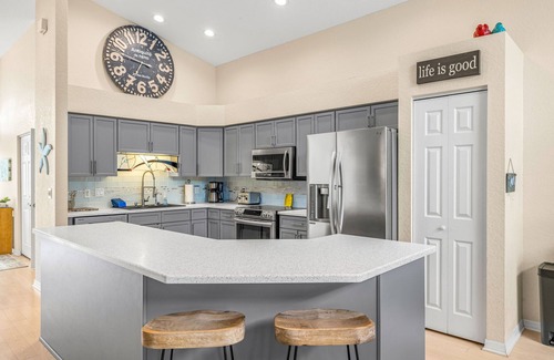 Tarpon Springs House | Unforgettable Tarpon Springs Escape with Pool and Ocean View