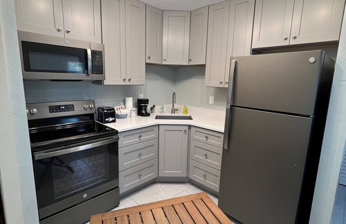 Sanibel Hotel | Ocean View Retreat at Tarpon Tale Inn - Rated 9.6/10
