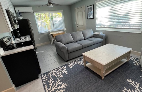 Sanibel Hotel | Ocean View Retreat at Tarpon Tale Inn - Rated 9.6/10