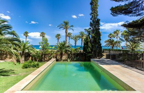 Miami Platja Villa | Enchanting TarracoHomes: Villa with Private Pool & Beach Access