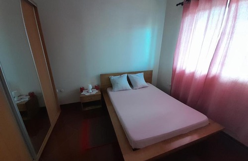 Tarrafal House | Cozy Tarrafal House with Hot Tub and Family-Friendly Amenities