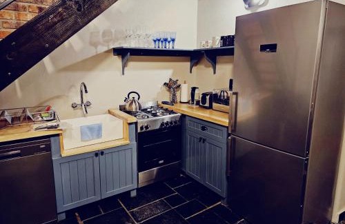 Dullstroom Villa | Discover Tarry-Stone Cottages: 4-Star Family Retreat