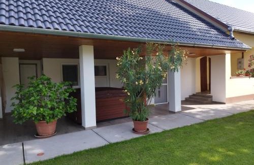 Tazlar House | Family-Friendly Tartós Szegfű Vendégház with Kitchen Access