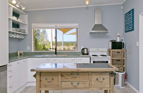Te Rangiita House | Family-Friendly Taruna Holiday Home in Tauranga Taupo