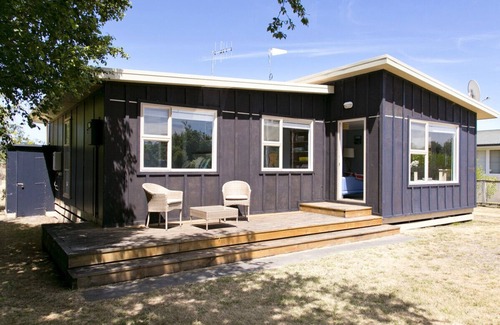 Te Rangiita House | Family-Friendly Taruna Holiday Home in Tauranga Taupo