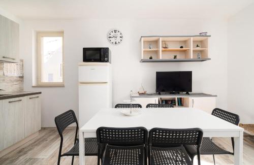 Santa Lucia House | Discover Tasa Tiago: Family & Pet-Friendly Retreat