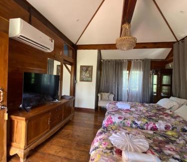 Tha Wang Tan House | Family-Friendly Retreat at Tasana Garden Saraphi