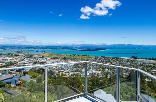 Britannia Heights Villa | Relax at Tasman Bay Villa: Family-Friendly with Hot Tub